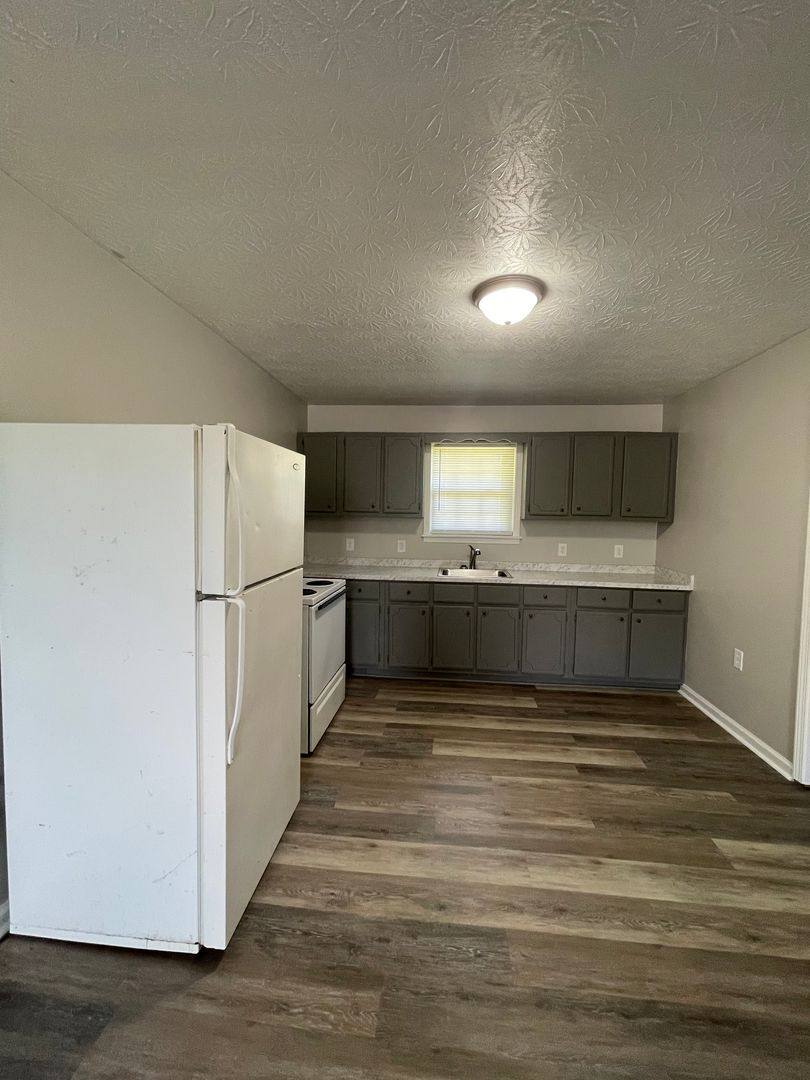 Townhouse for rent at 201 - 203 Bilbrey St, Livingston, TN 38570