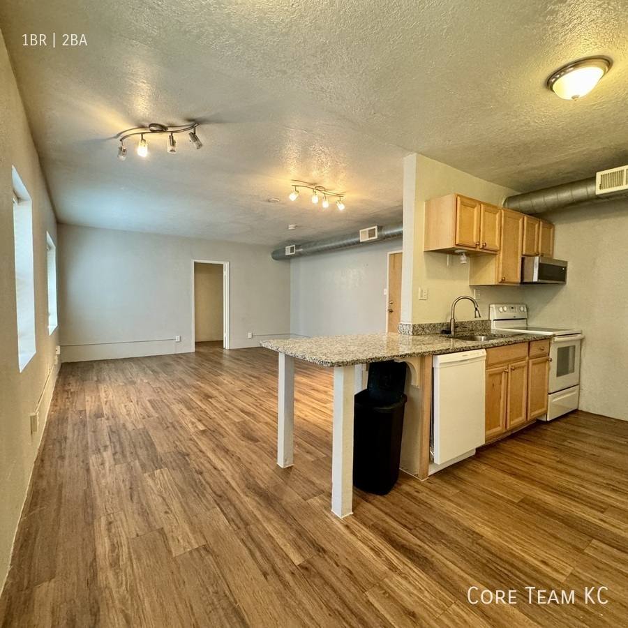Apartment for rent at 629 E Armour Blvd #1C, Kansas City, MO 64109
