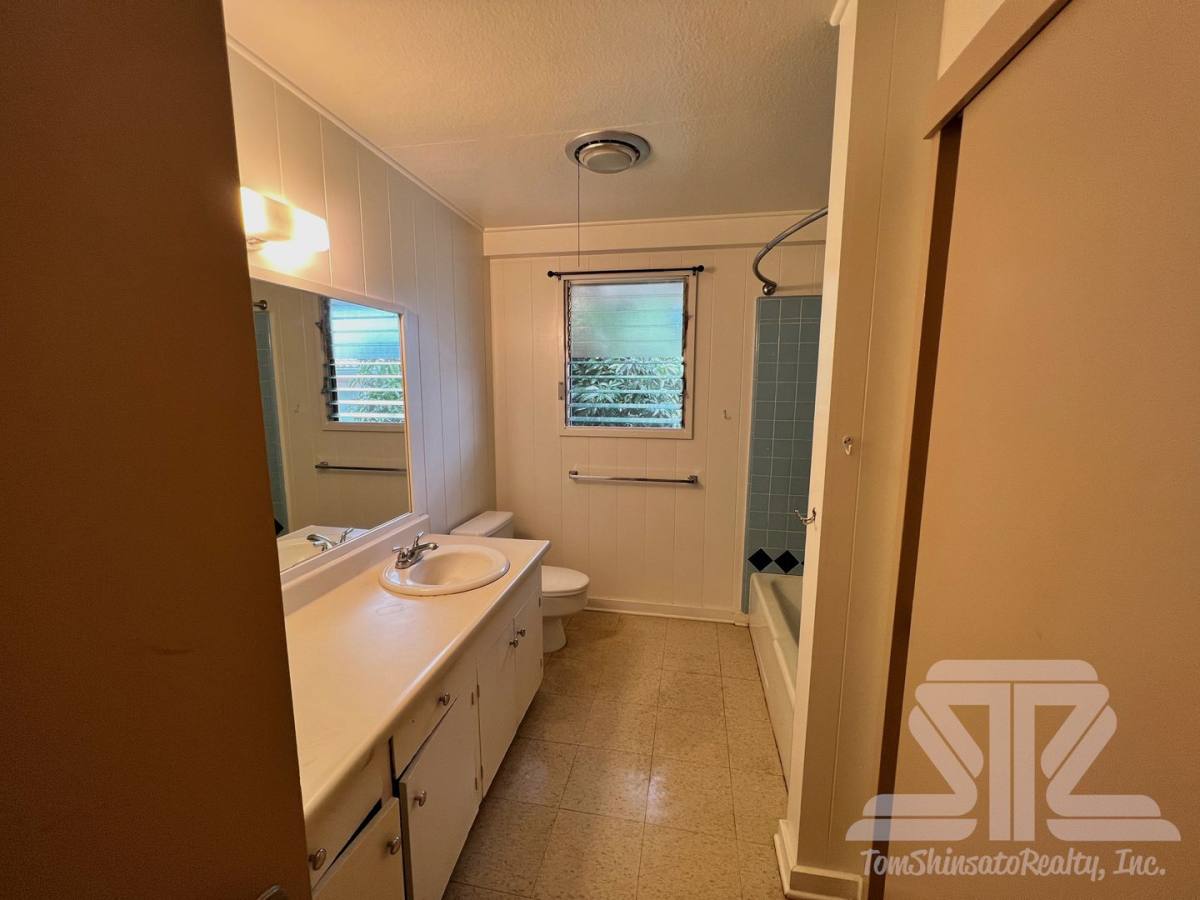 House for rent at 3419 Francis St, Honolulu, HI 96816