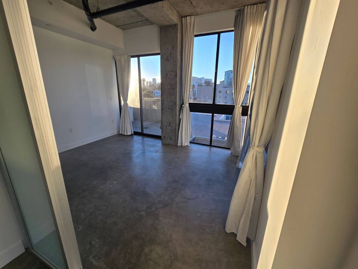 Apartment for rent at 2120 Columbia St, San Diego, CA 92101