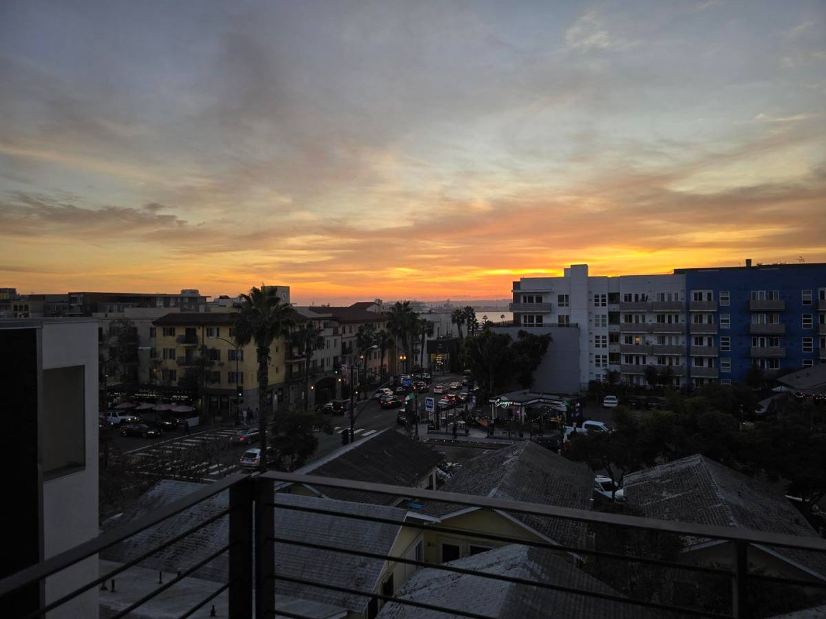 Apartment for rent at 2120 Columbia St, San Diego, CA 92101