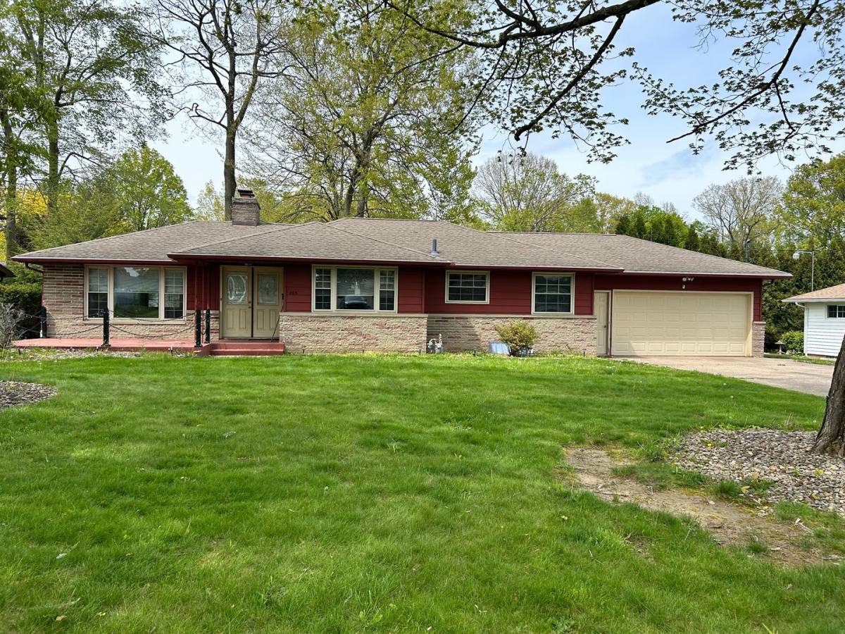 1465 Wilsonway Dr, Barberton, OH 44203