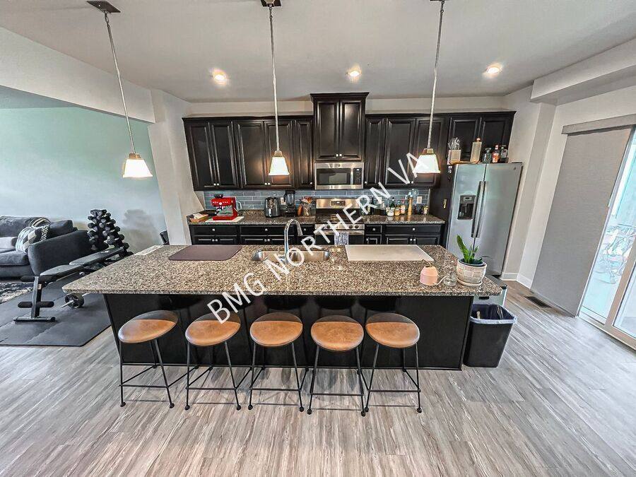 Townhouse for rent at 7731 Blackburn Ridge Dr, Manassas, VA 20109