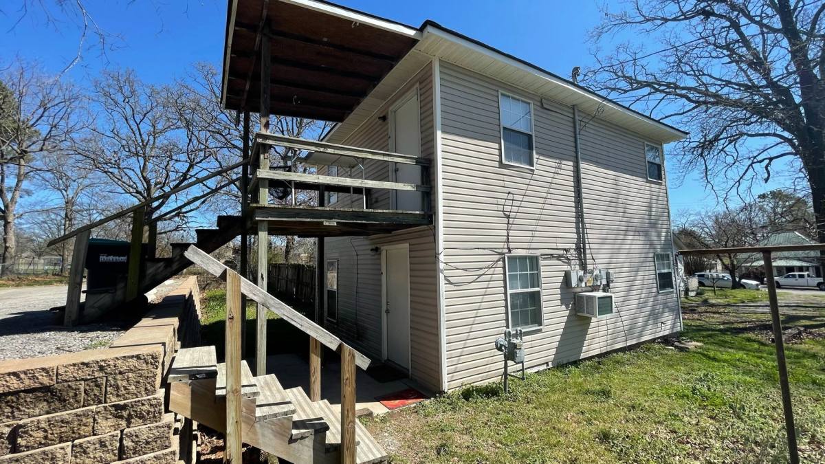 Apartment for rent at 703 Goingsnake St, Tahlequah, OK 74464
