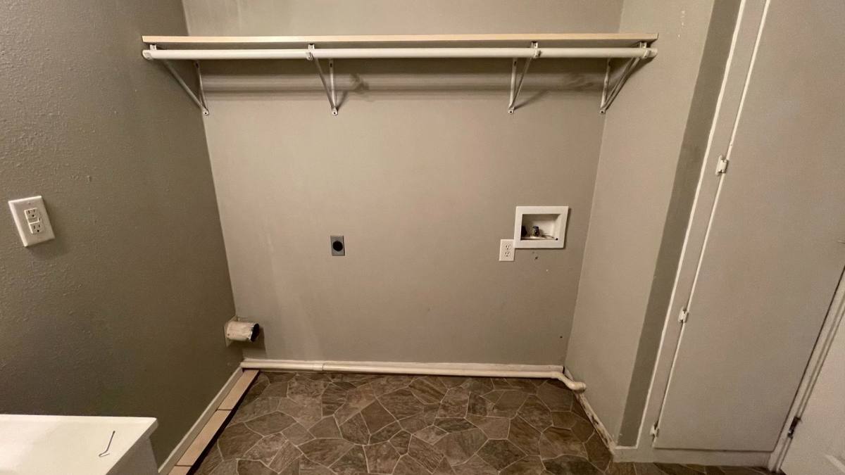 Apartment for rent at 703 Goingsnake St, Tahlequah, OK 74464