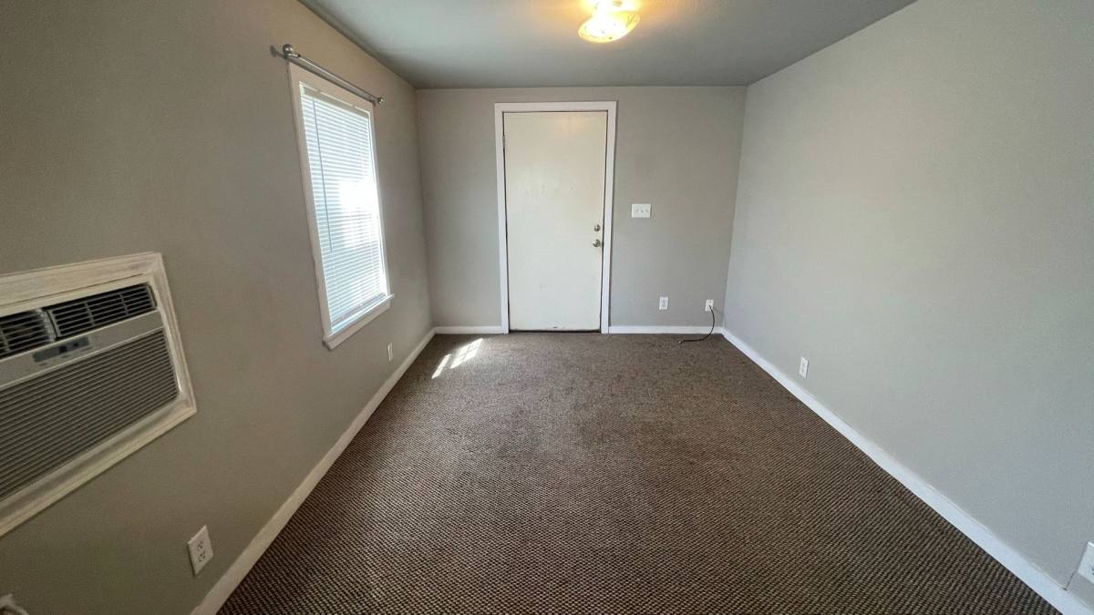 Apartment for rent at 703 Goingsnake St, Tahlequah, OK 74464