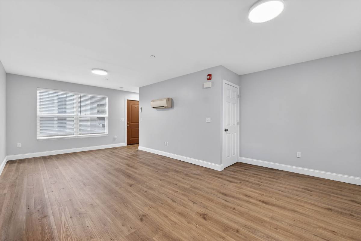 Apartment for rent at 4 US-Route 1 #5D, York, ME 03909