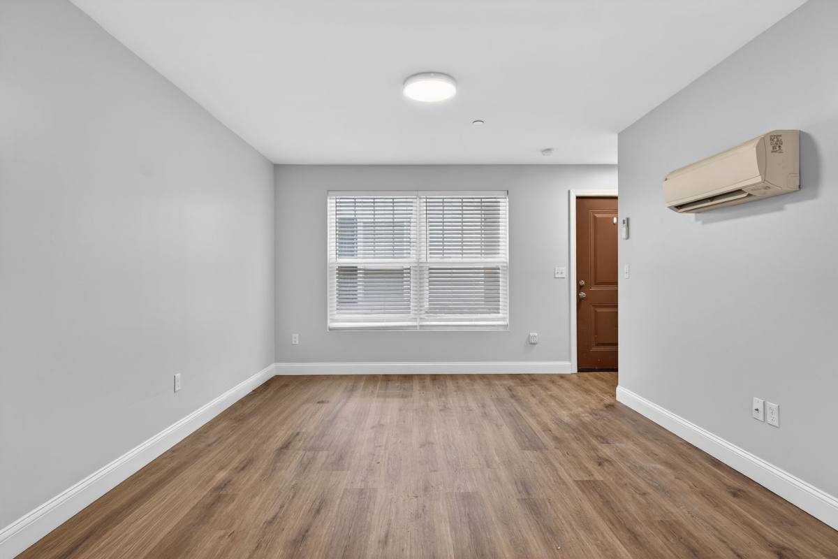 Apartment for rent at 4 US-Route 1 #5D, York, ME 03909