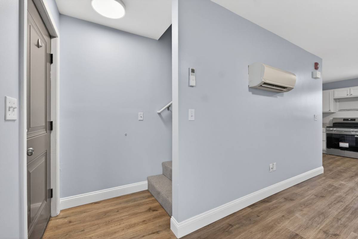 Apartment for rent at 4 US-Route 1 #5D, York, ME 03909