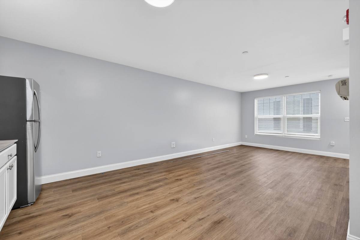 Apartment for rent at 4 US-Route 1 #5D, York, ME 03909