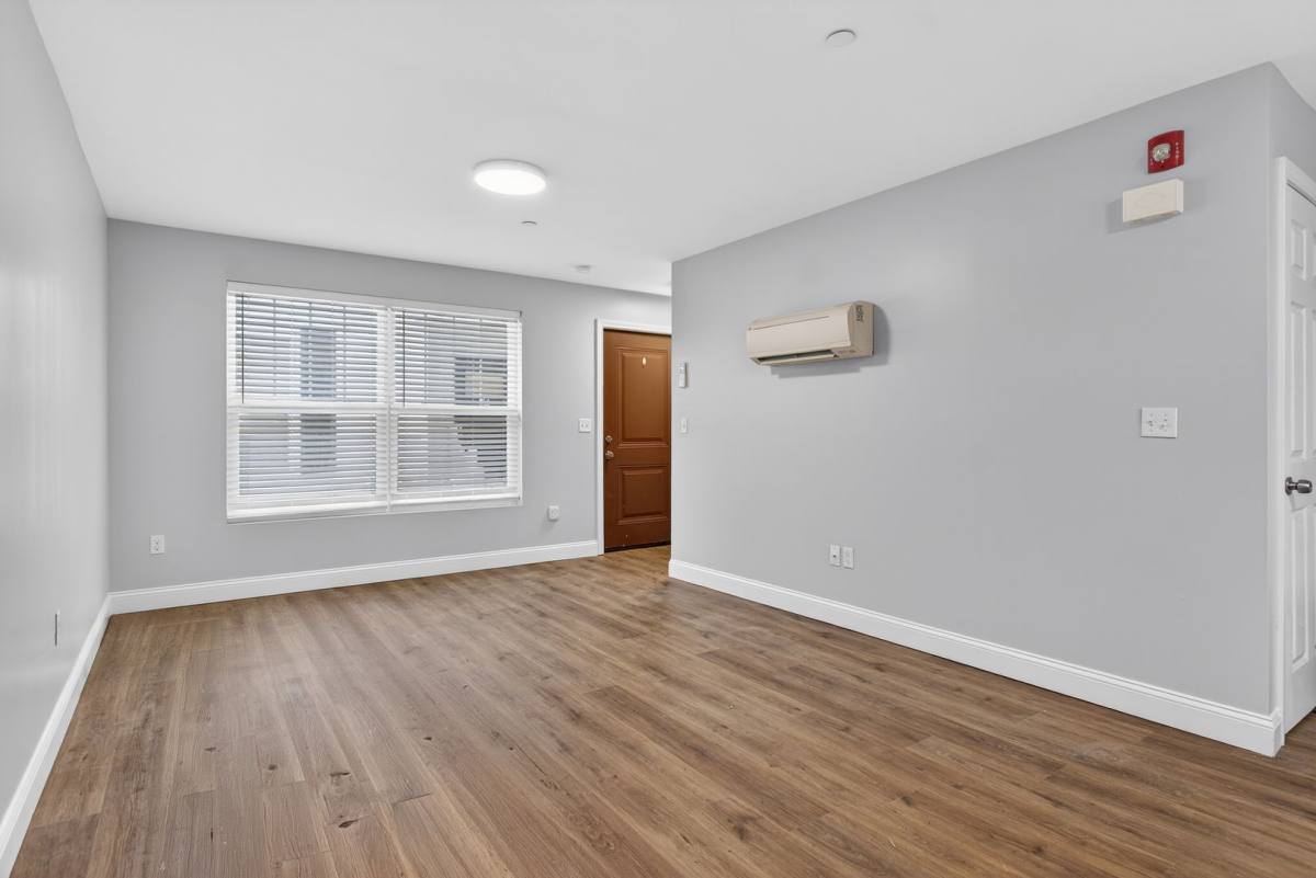 Apartment for rent at 4 US-Route 1 #5D, York, ME 03909