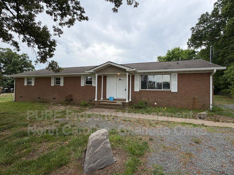 House for rent at 2429 Galloway Rd, Charlotte, NC 28262