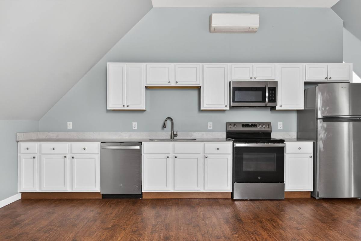 Apartment for rent at 4 US-Route 1 #4E, York, ME 03909