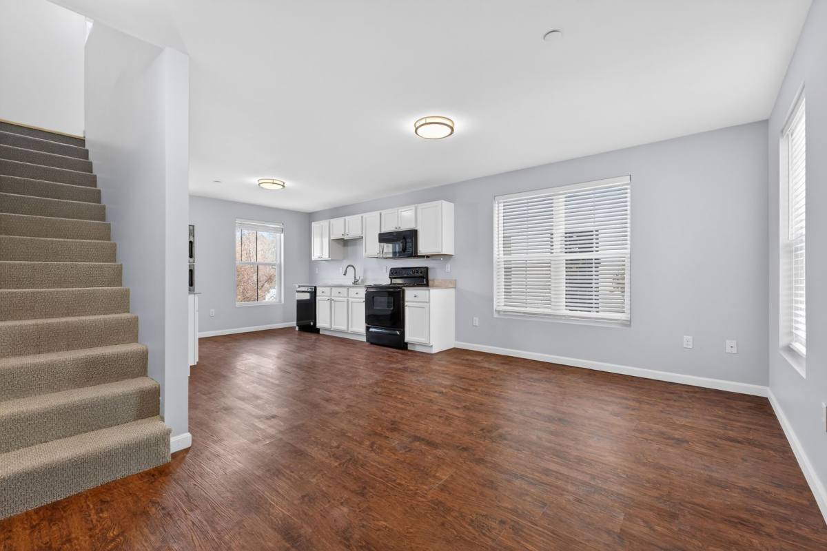 Apartment for rent at 4 US-Route 1 #3A, York, ME 03909