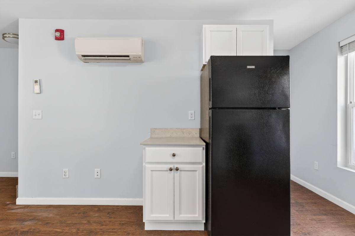 Apartment for rent at 4 US-Route 1 #3A, York, ME 03909