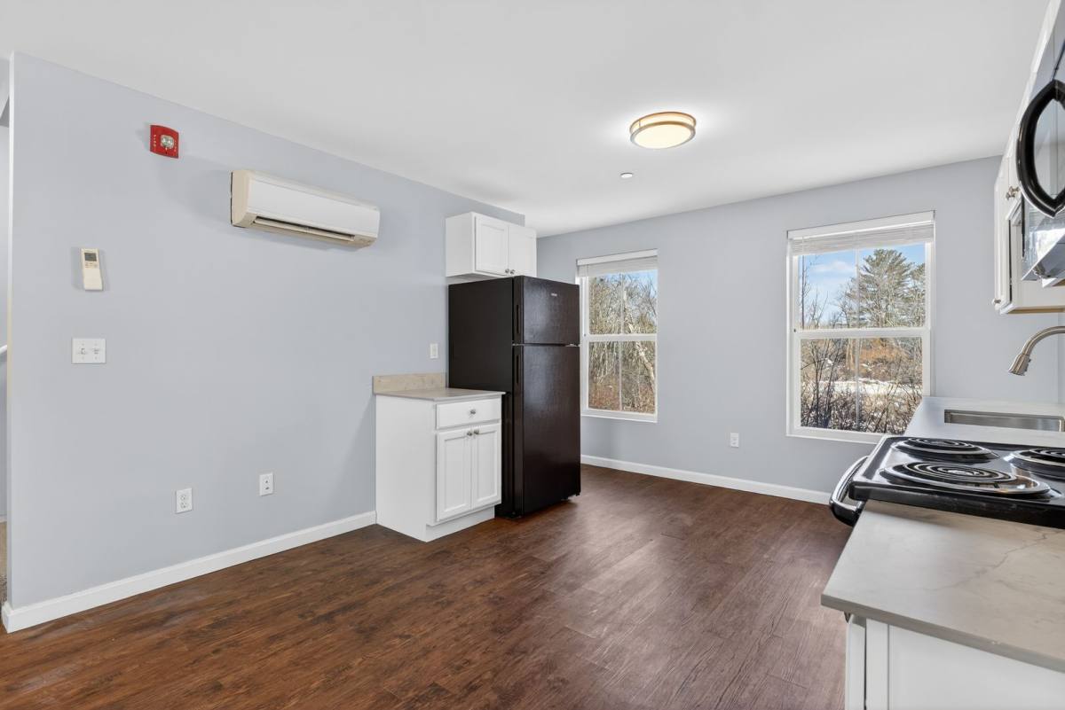 Apartment for rent at 4 US-Route 1 #3A, York, ME 03909
