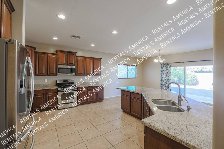House for rent at 2954 E Coconino Dr, Gilbert, AZ 85298