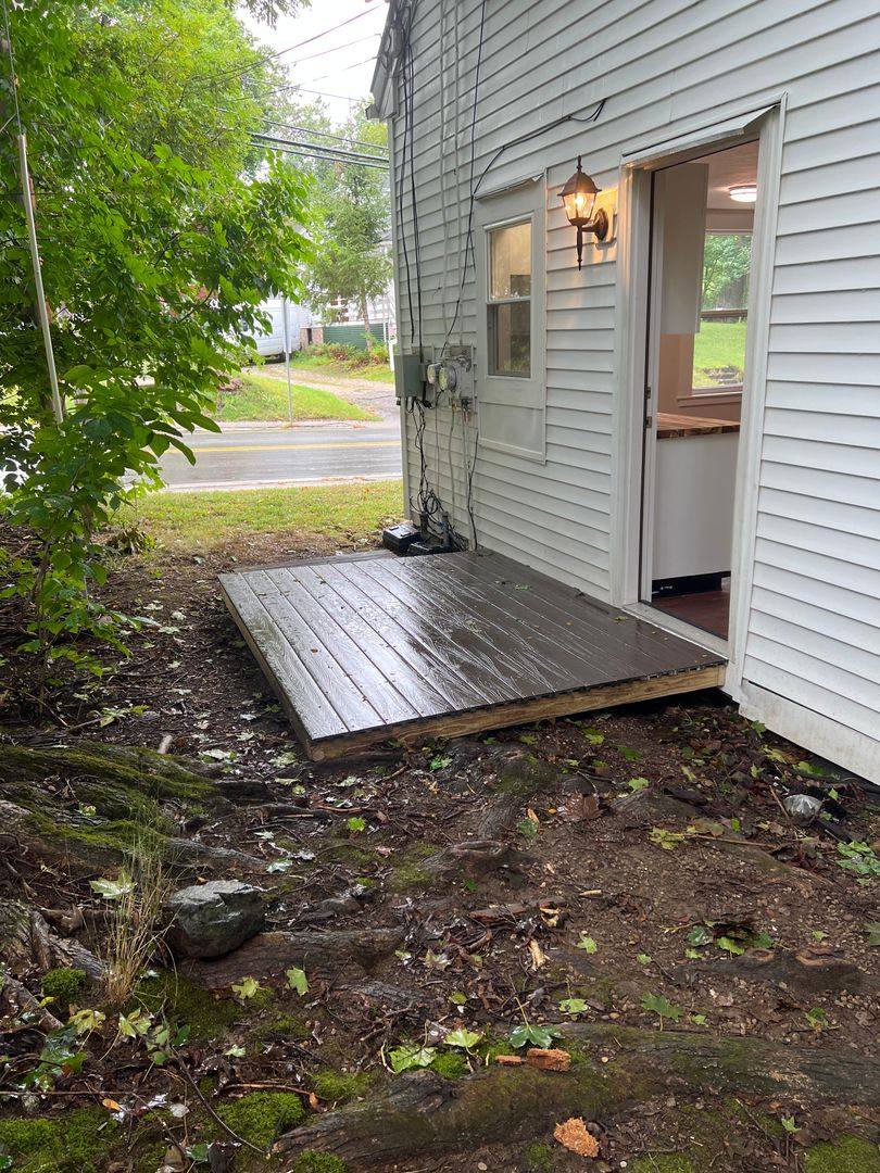 Apartment for rent at 5 Elm St #2, Wolfeboro, NH 03894
