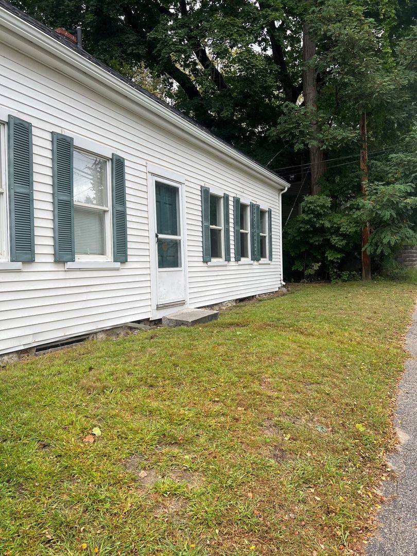 Apartment for rent at 5 Elm St #2, Wolfeboro, NH 03894