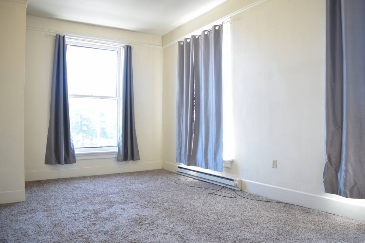 Apartment for rent at 230 SE Lyon St, Albany, OR 97321
