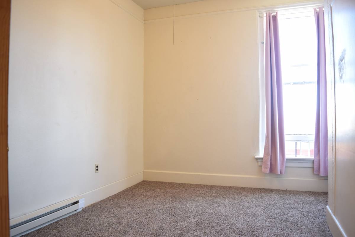 Apartment for rent at 230 SE Lyon St, Albany, OR 97321