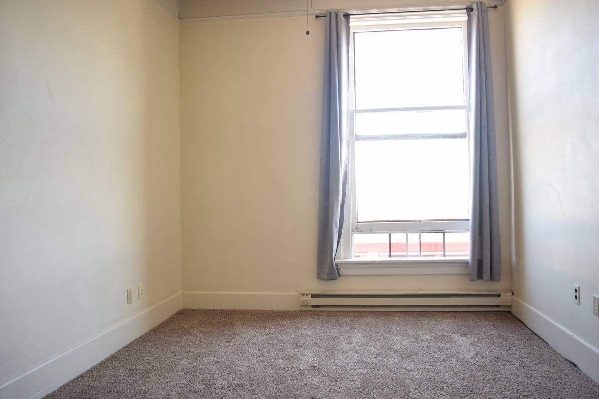Apartment for rent at 230 SE Lyon St, Albany, OR 97321