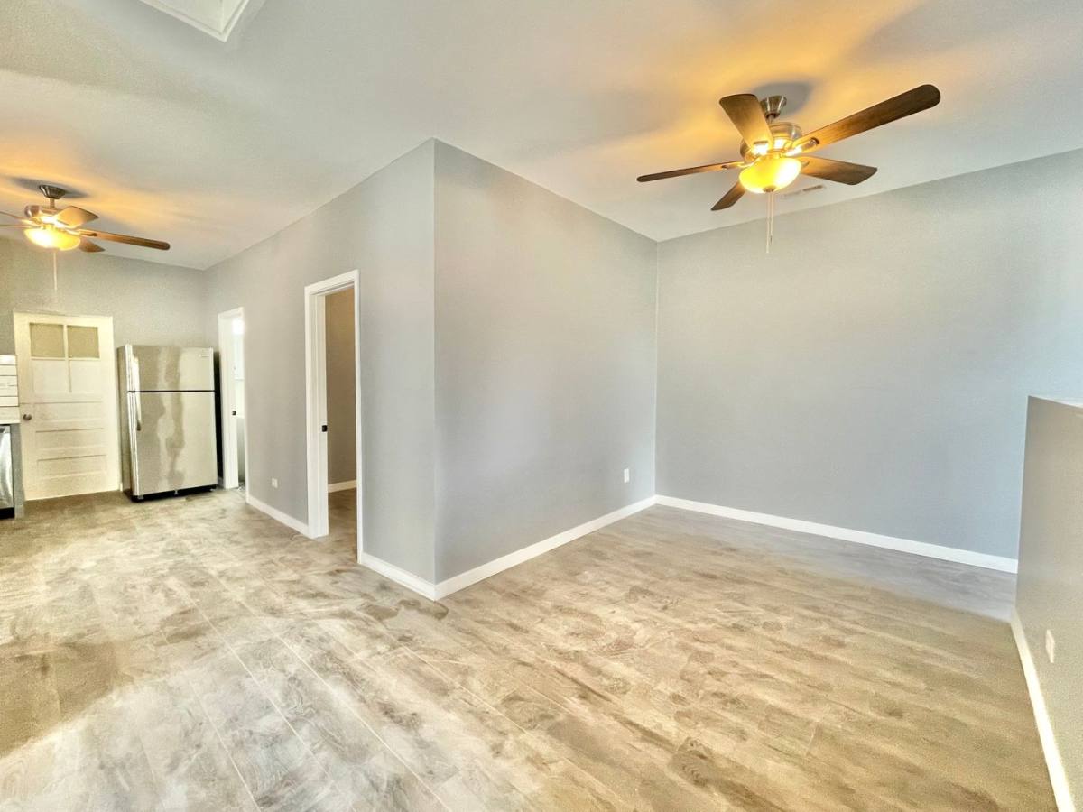 Apartment for rent at 1833 W 21st St, Chicago, IL 60608