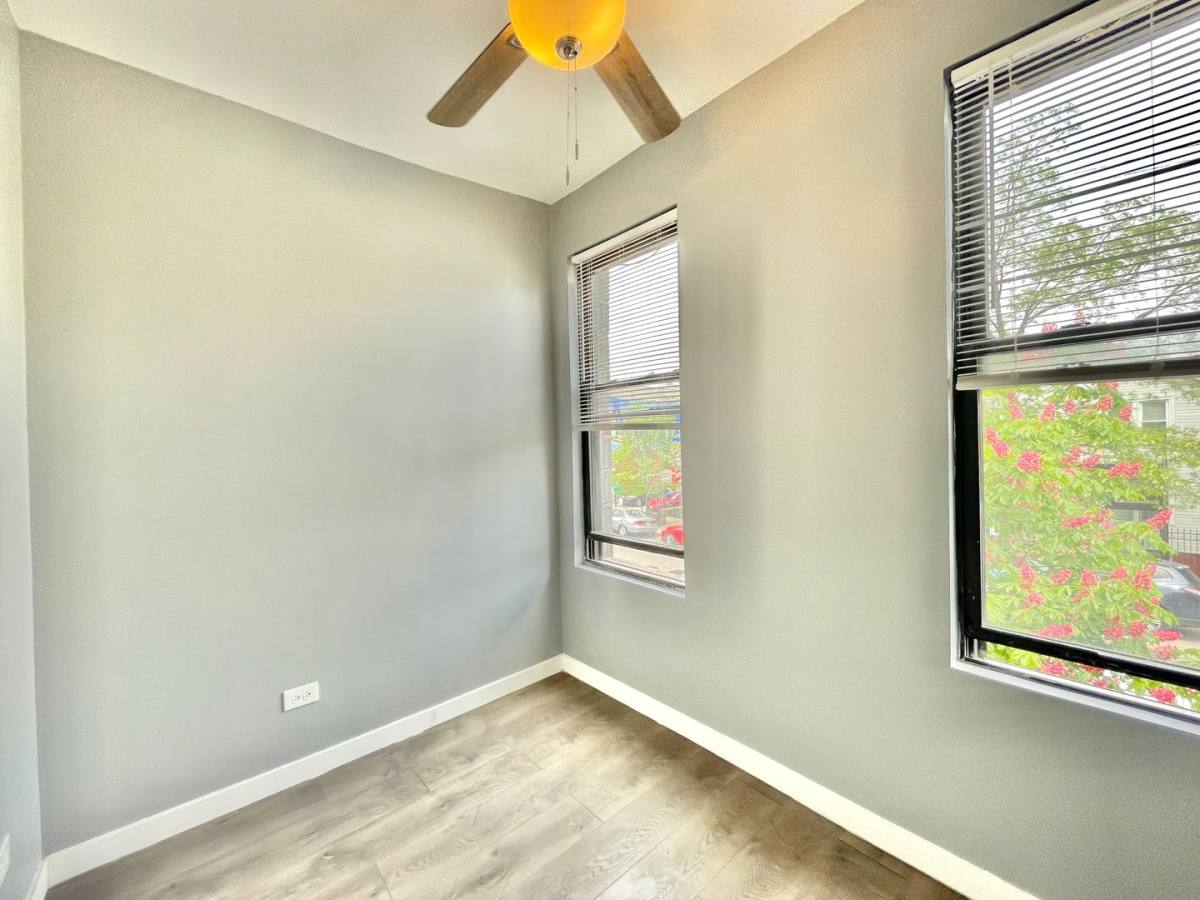 Apartment for rent at 1833 W 21st St, Chicago, IL 60608