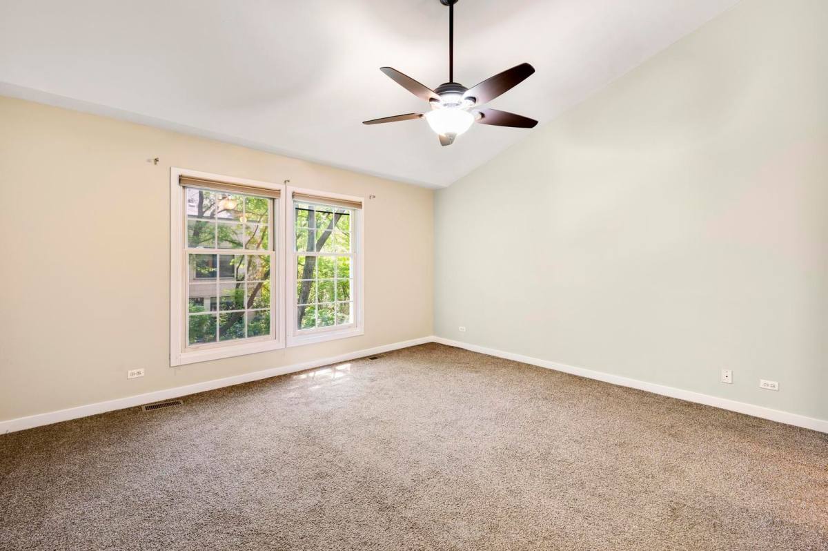 Townhouse for rent at 1812 S Dearborn St #12, Chicago, IL 60616