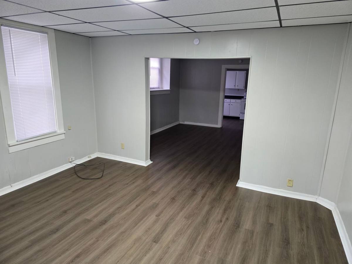 Apartment for rent at 1519 E Washington St, Muncie, IN 47305