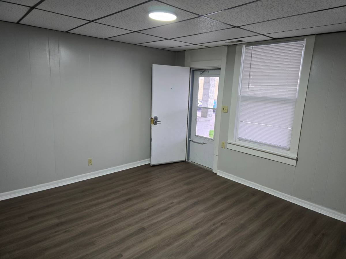Apartment for rent at 1519 E Washington St, Muncie, IN 47305