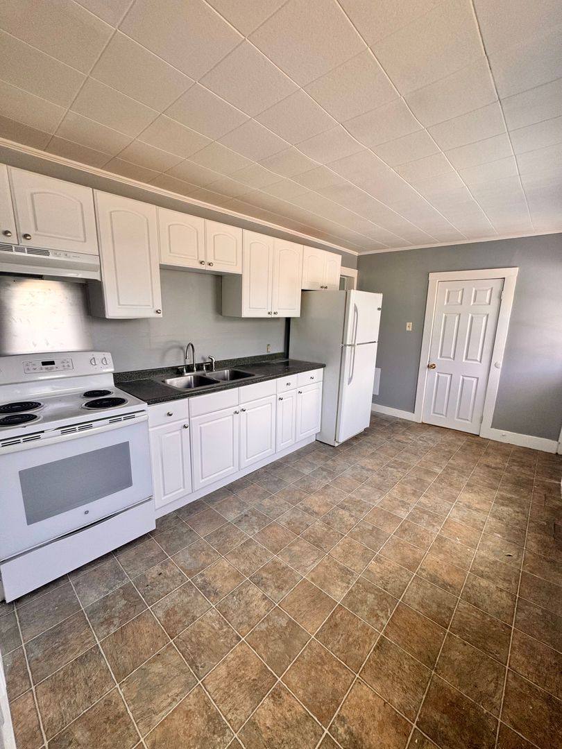 Apartment for rent at 30 Central St #1, Farmington, NH 03835