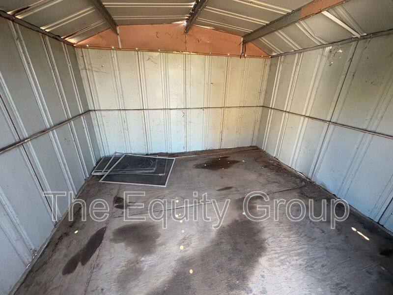Apartment for rent at 10596 Lewis Dr #B, Dinuba, CA 93618