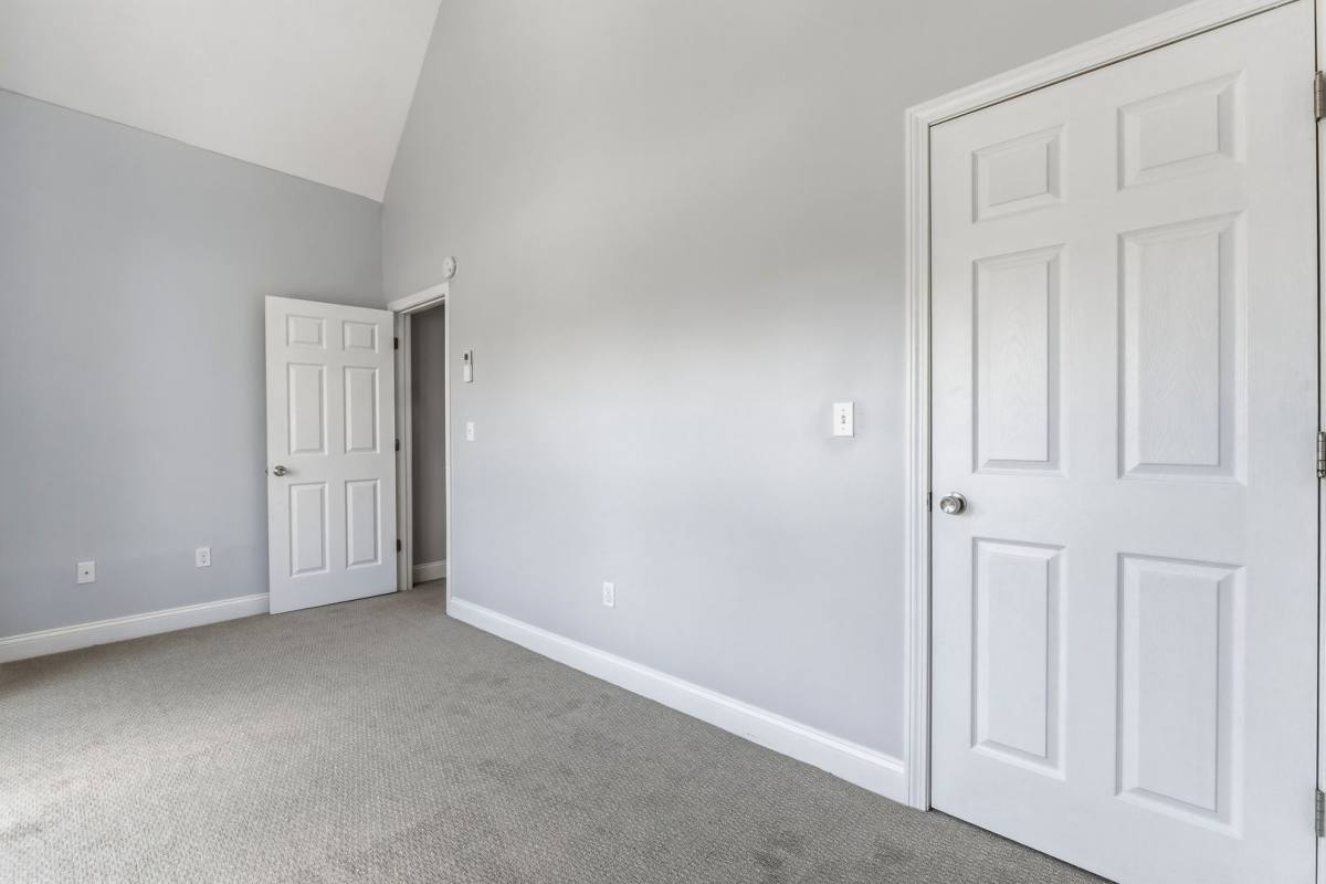 Apartment for rent at 4 US-Route 1 #3C, York, ME 03909