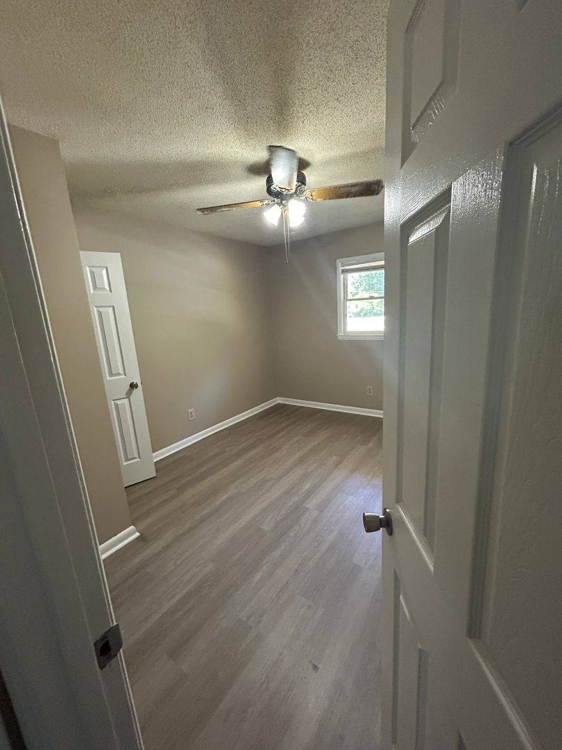 Apartment for rent at 4274 Smokey Creek Rd, Lenoir, NC 28645