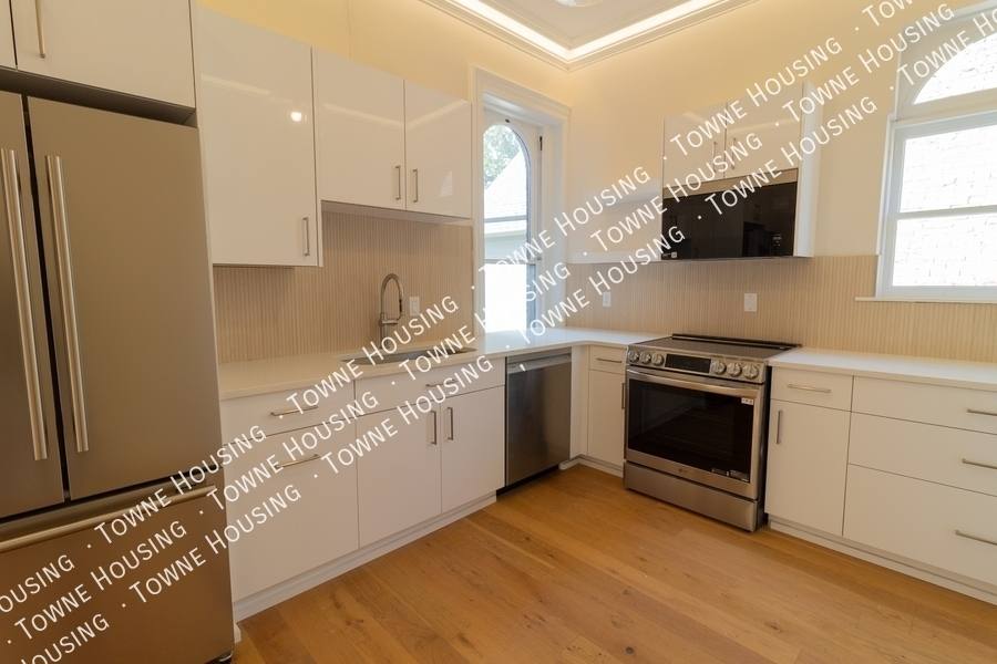 Apartment for rent at 17 N Pearl St #3, Buffalo, NY 14202