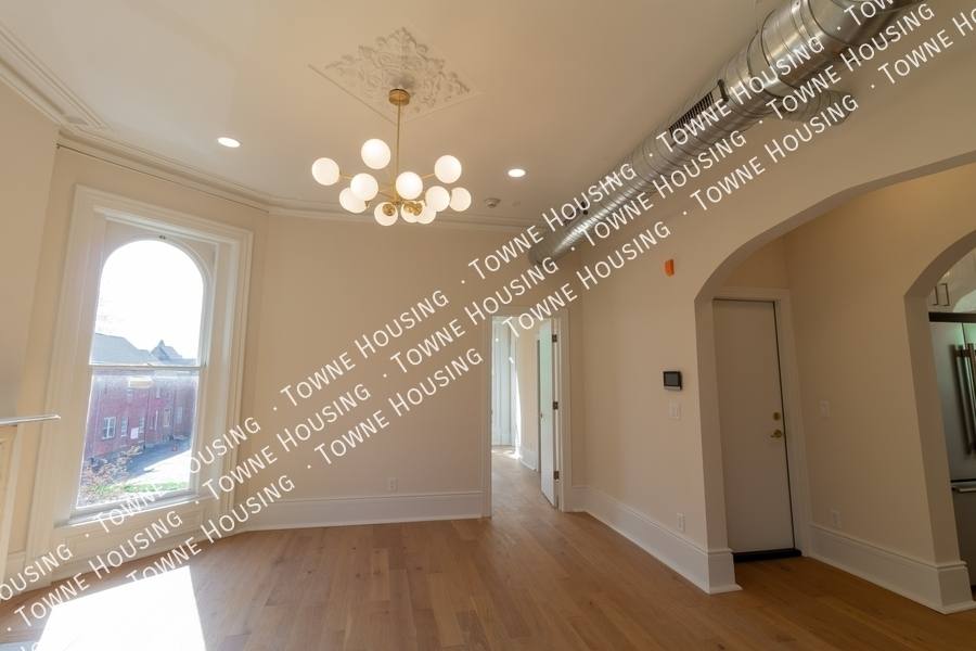 Apartment for rent at 17 N Pearl St #3, Buffalo, NY 14202