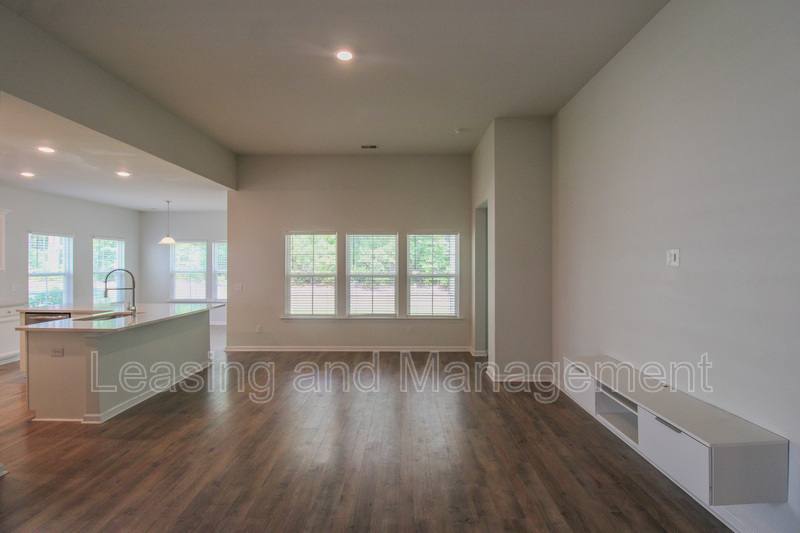 House for rent at 150 Daniels Creek Circle, Goose Creek, SC 29445