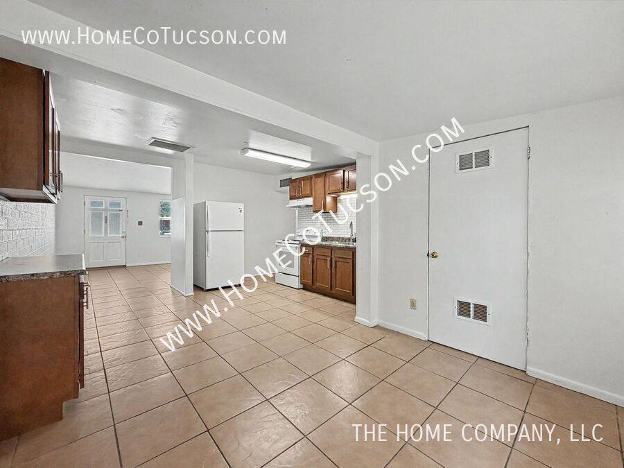 Townhouse for rent at 4938 S Highland Dr, Tucson, AZ 85706
