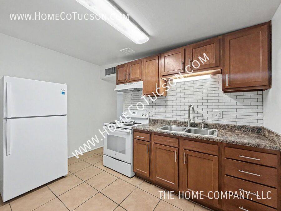 Townhouse for rent at 4938 S Highland Dr, Tucson, AZ 85706