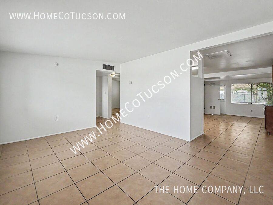Townhouse for rent at 4938 S Highland Dr, Tucson, AZ 85706
