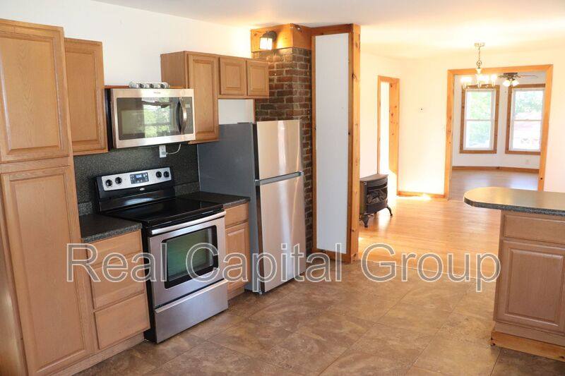 Apartment for rent at 5 Ferris St #2, Mechanicville, NY 12118