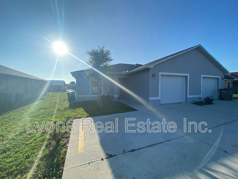Apartment for rent at 2941 Skyline Blvd, Cape Coral, FL 33914
