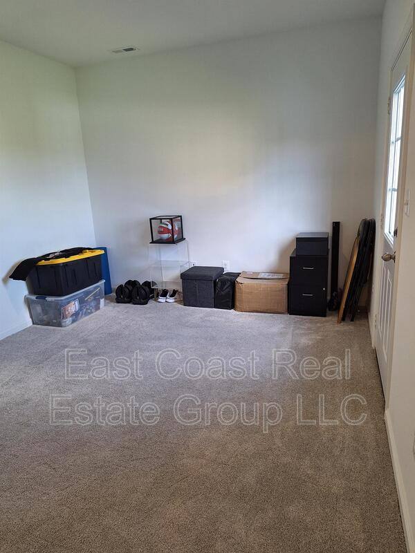 Townhouse for rent at 408 Slick Terrace, Martinsburg, WV 25403