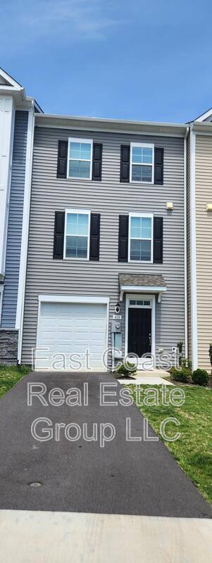 Townhouse for rent at 408 Slick Terrace, Martinsburg, WV 25403