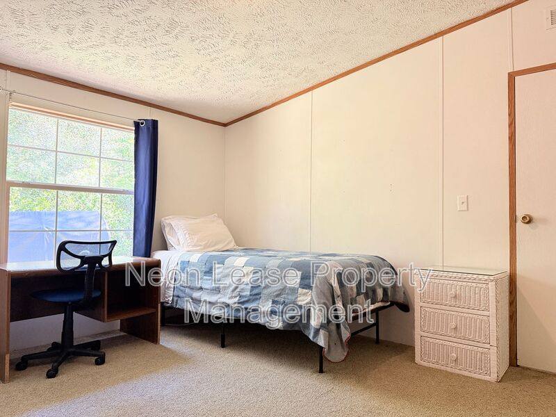 House for rent at 5000 Flyaway Lane, Greenwood, DE 19950