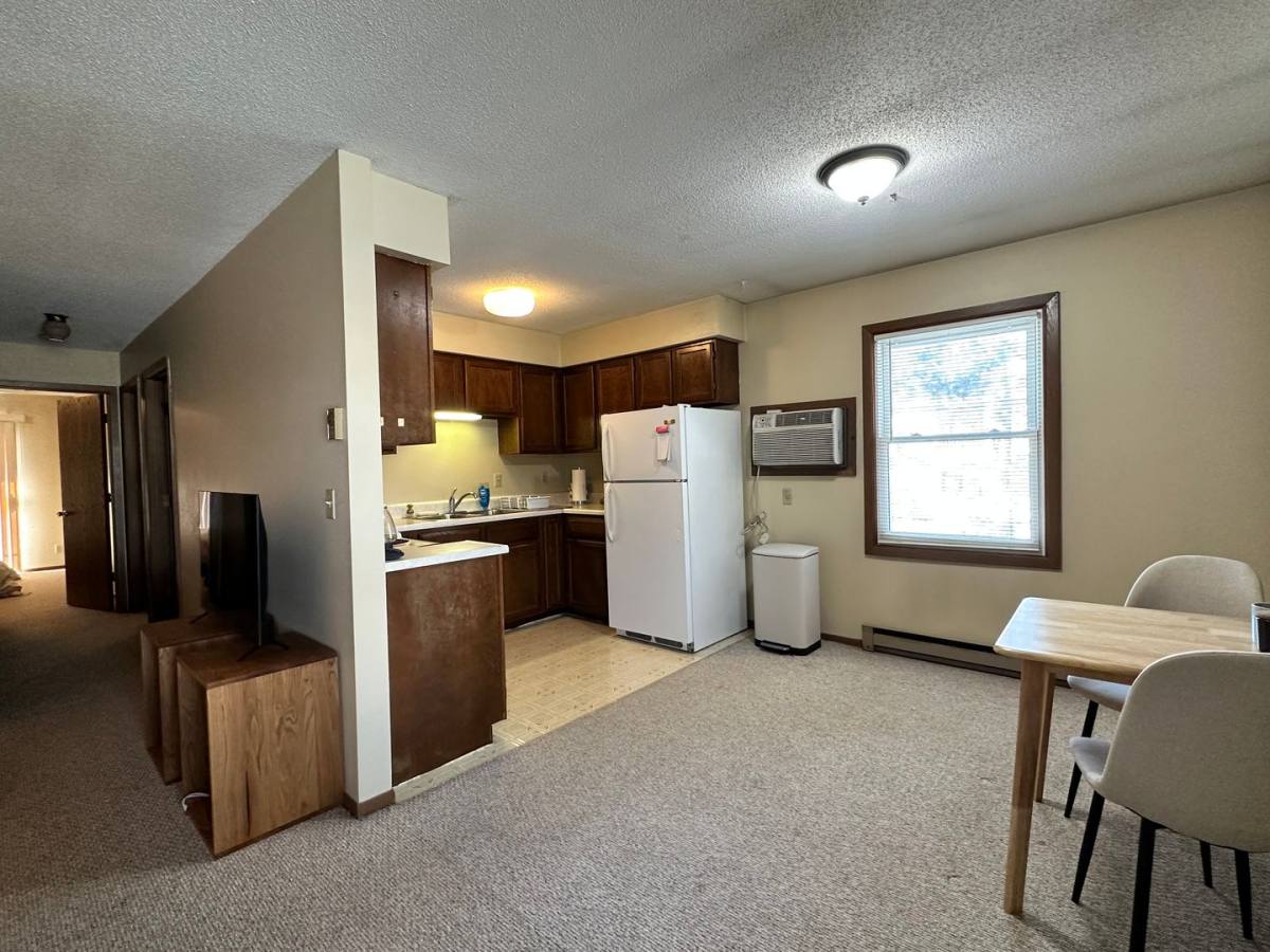 Apartment for rent at 3210 Oak Knoll Dr, Eau Claire, WI 54701