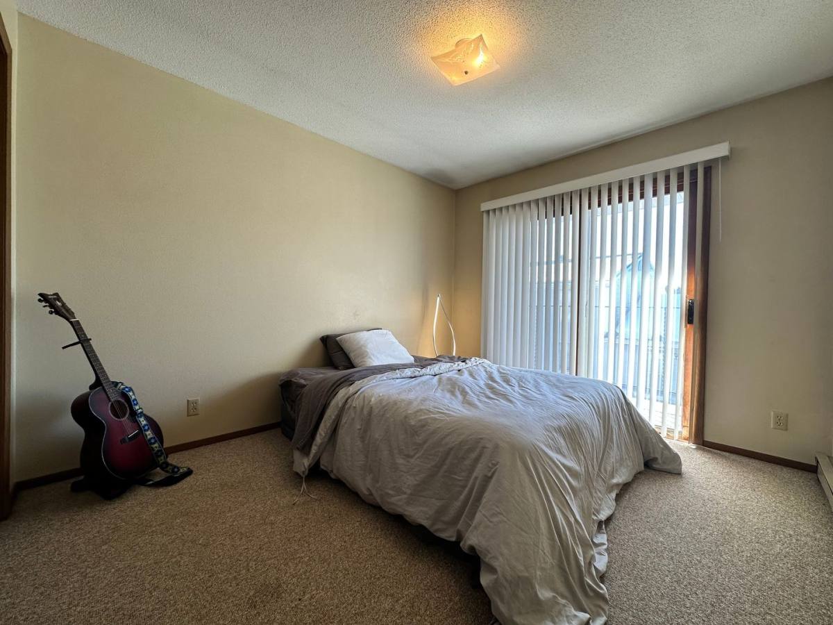 Apartment for rent at 3210 Oak Knoll Dr, Eau Claire, WI 54701
