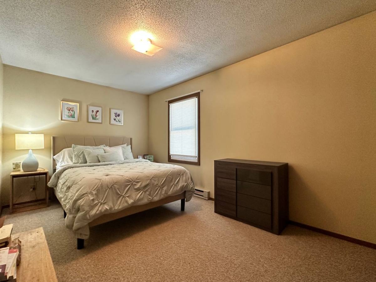 Apartment for rent at 3210 Oak Knoll Dr, Eau Claire, WI 54701