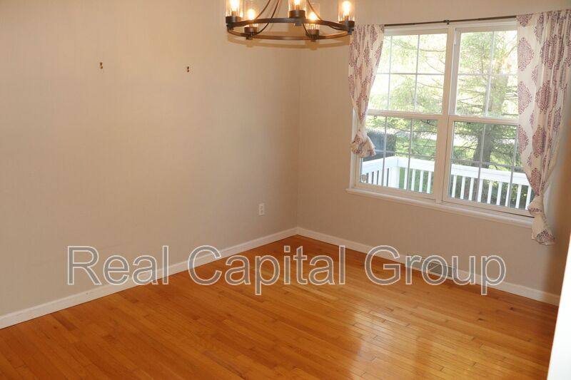 House for rent at 25B Mapleridge Ave, Clifton Park, NY 12065